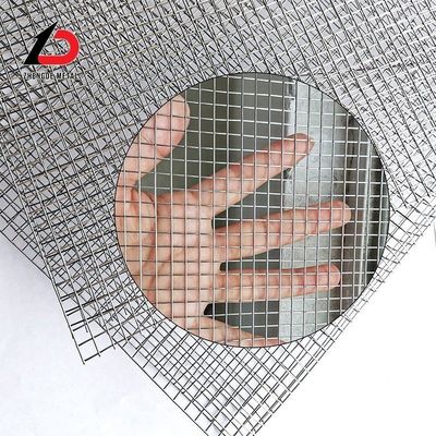 1/2 X 1 1 X 1 Sıcak Dip Kaynatılmış Galvanizli Demir Tel Ağı 16 Ölçümlü Elektro Kare Delik